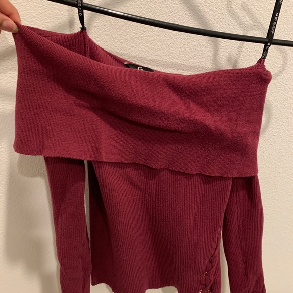 Red, off-the-shoulder sweater - Picture 1 of 5